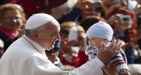 3-POPE-WITH-CHILD