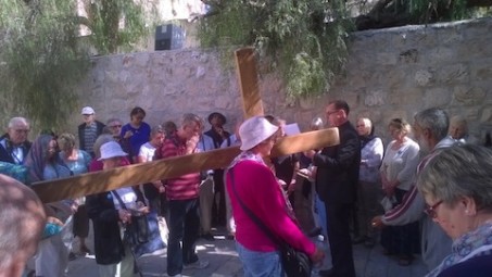 9 HolyLand_ACN pilgrims in Jerusalem_2